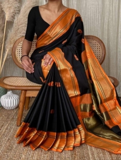 Falguni Khadi Cotton Saree With Blouse