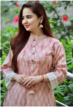 Gold Print Work, Hand work & tassel Rayon Kurti Pant