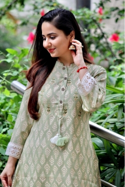 Gold Print Work, Hand work & tassel Rayon Kurti Pant