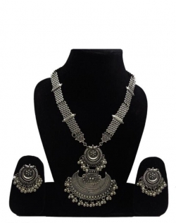 Long jewellery set
