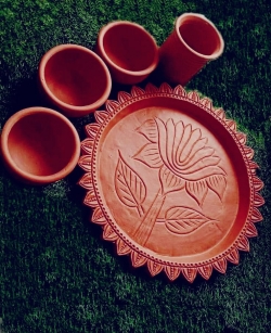Teracota Dinner Set ( 1 Plate, 4 Bowls & 1 Glass)