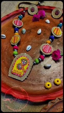 Hand-painted and Jute fabric jewellery with earrings.