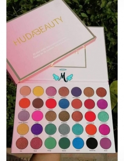 Huda Beauty Eye Shadow