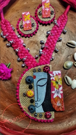 Hand-painted and Jute fabric jewellery with earrings.